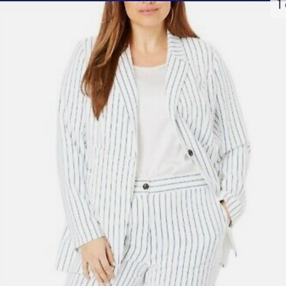 Jessica London plus size blazer jacket in 24W and 26W. New with tags. No flaws.